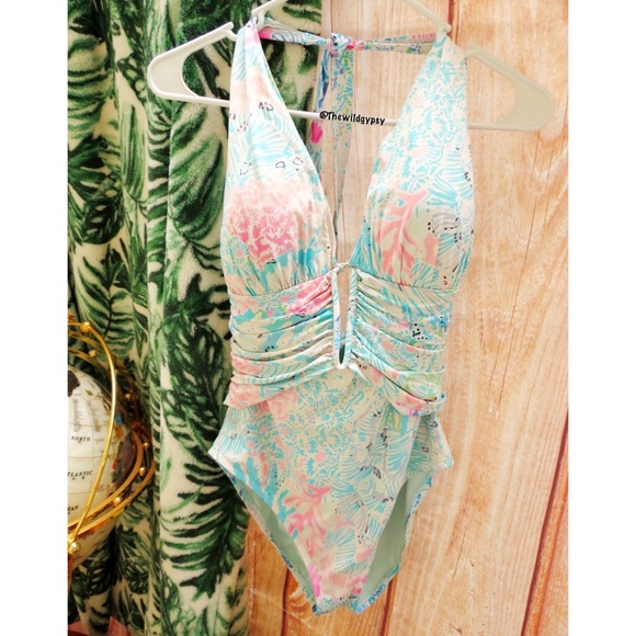 Lilly Pulitzer one piece swimsuit πΏ - Picture 2 of 5